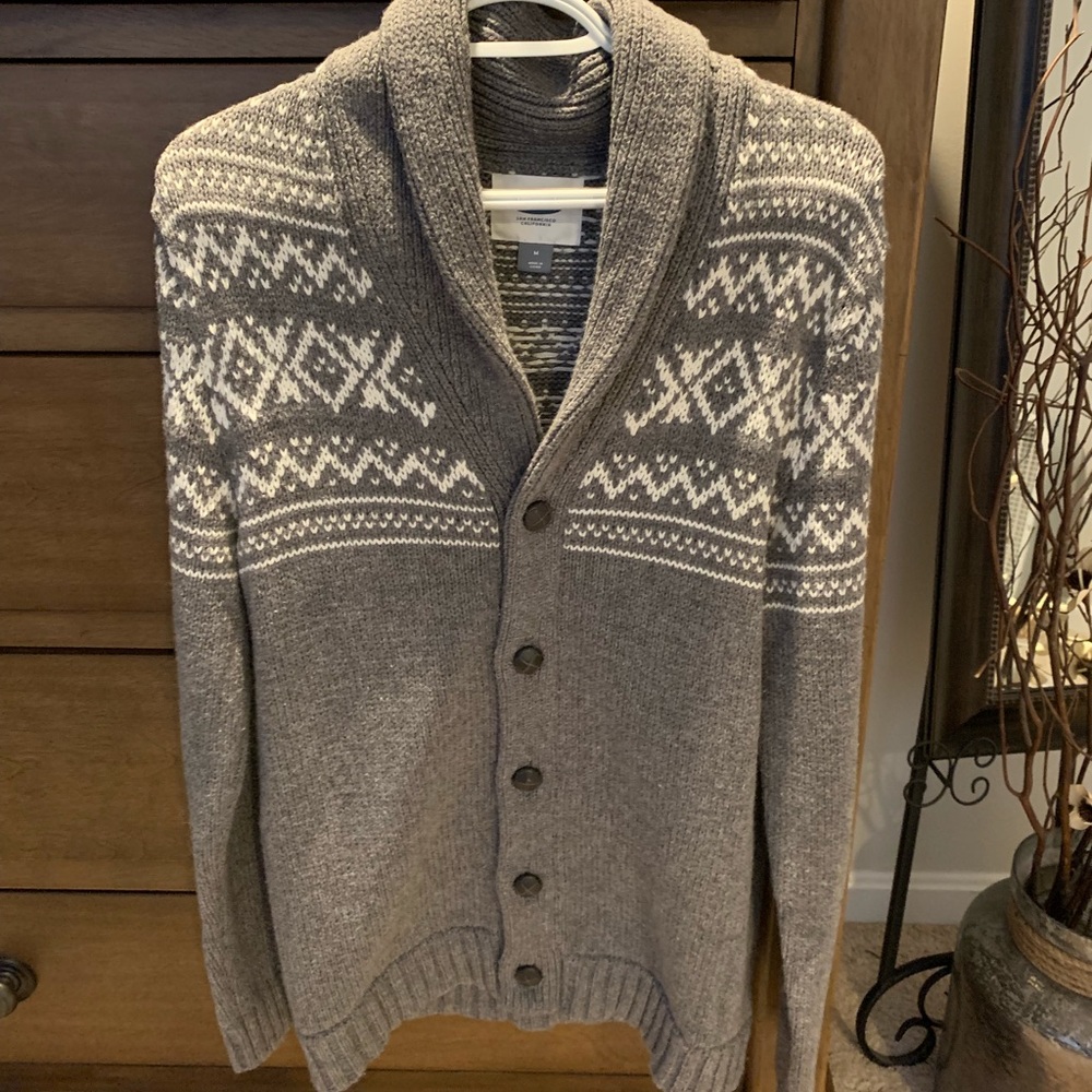 New men’s grey sweater